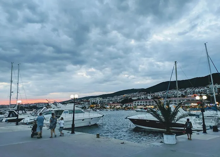 Апартаменти Vista Mare *